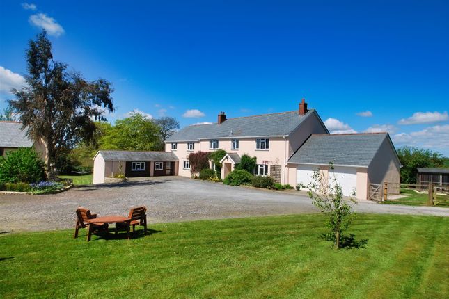Thumbnail Country house for sale in Winkleigh