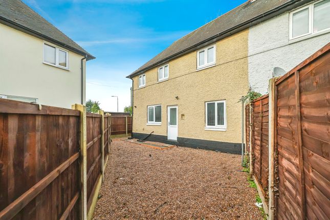 Semi-detached house for sale in Lincoln Road, Newark