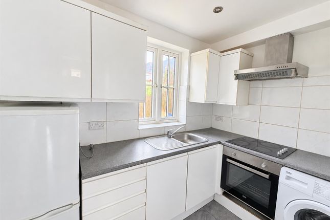 St Albans Road, Herts photo 3