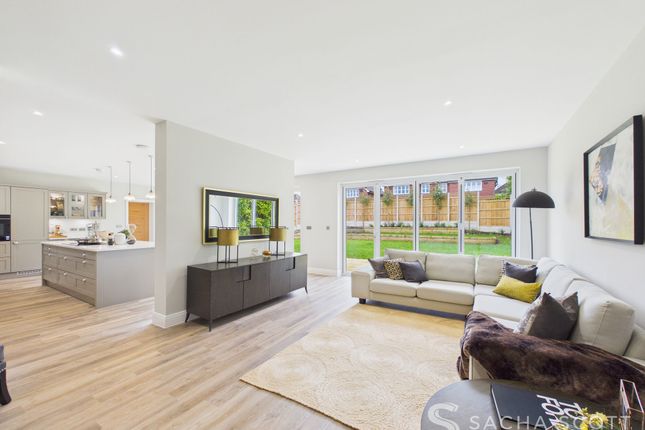 48 Cross Road, Tadworth photo 2