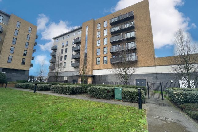 Thumbnail Flat for sale in Clydesdale Way, Belvedere
