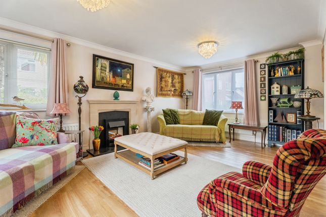 23, Hollybush Way, Cambridge photo 2