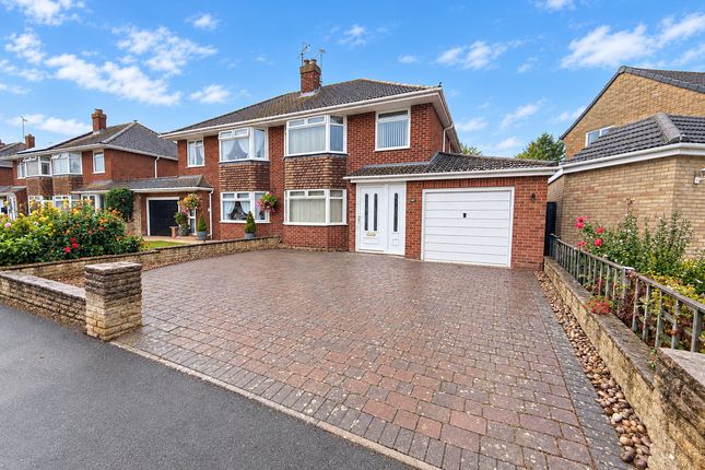 181, Grange Drive, Swindon photo 2