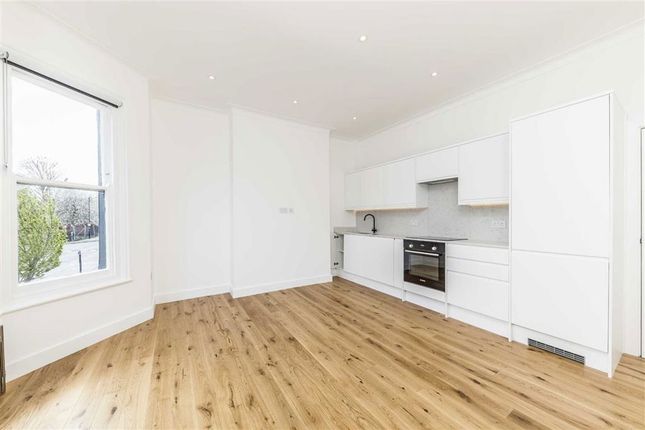Top Floor Flat, 64, Avignon Road, London photo 2