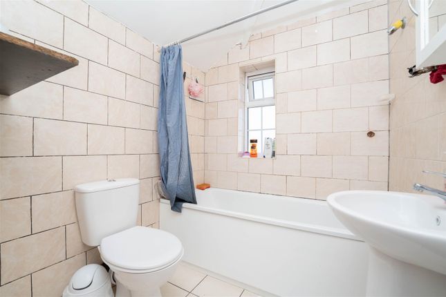 Semi-detached house for sale in York Avenue, Slough