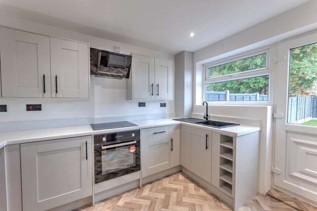 13 Thirlmere Court, Mexborough photo 4