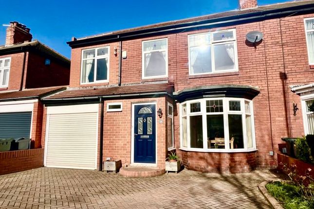 Property for sale in Chollerford Avenue, Whitley Bay