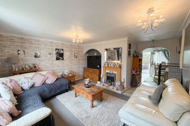 22 Wood End, Grantham photo 2