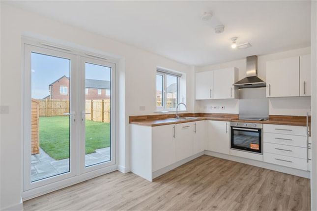 64, Oak Tree Crescent, Knottingley photo 2