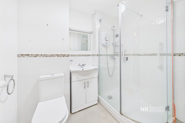 Flat 19, Brook Court, Wordsworth Drive, North Cheam photo 3