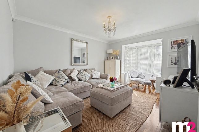 12, Edney View, Newport photo 4