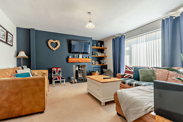 7, Moulder Road, Tewkesbury photo 2