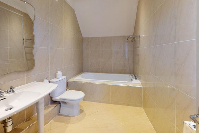 En Suite Bathroom To Bedroom 3