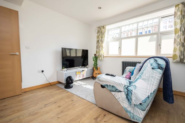 Flat for sale in The Quadrant Centre, Old Christchurch Road, Bournemouth