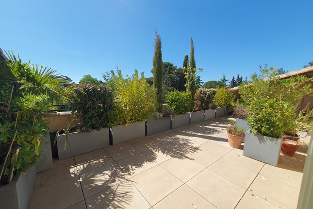 Apartment for sale in Uzes, Uzes Area, Provence - Var