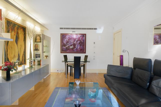 Flat for sale in Coleridge Gardens, London