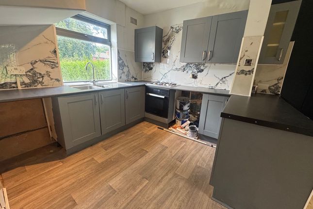 310, Easterly Road, LEEDS photo 3