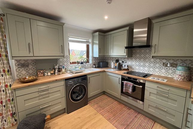 41, Fair Oakes, Pembrokeshire photo 5
