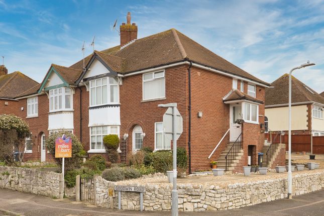 Studio flat on 32, Goodwin Road, Ramsgate, £215,000