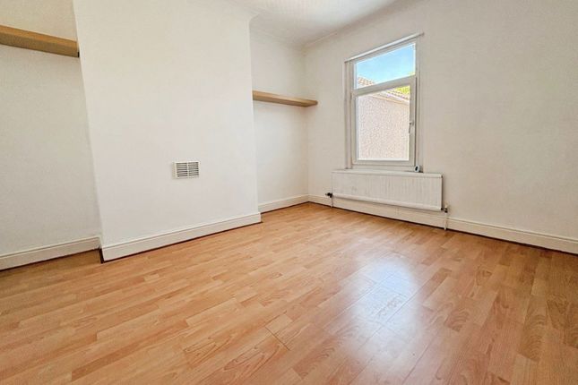 26, Cemetery Road, Bridgend photo 5