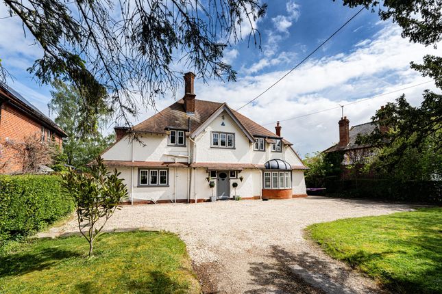 Thumbnail Detached house for sale in Reading Road, Wallingford