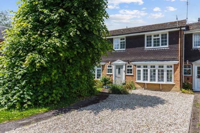 Thumbnail Terraced house for sale in Foxbury, Lambourn