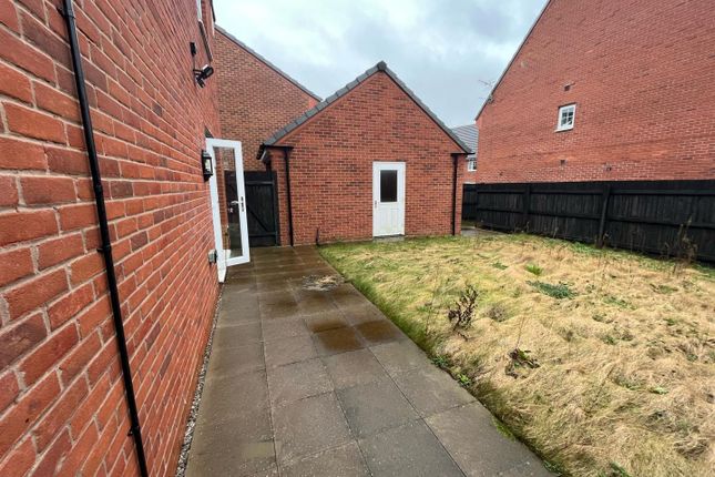 Detached house to rent in Bakersfield, Aspull, Wigan
