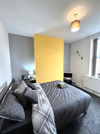 11, Croft Street, Salford photo 4