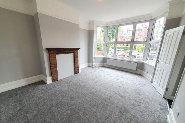 Studio to rent in Clifton Road, Rugby
