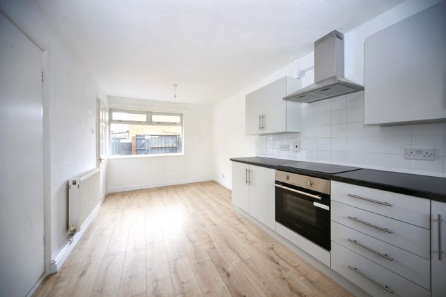 23 Ramsden Close, Wigan photo 3