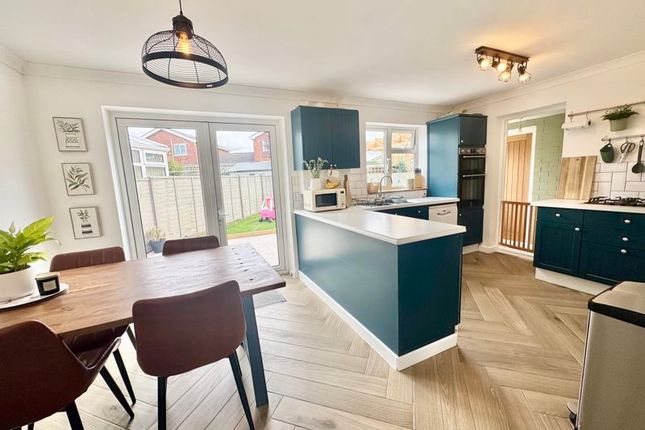 8, Amanda Drive, Louth photo 3