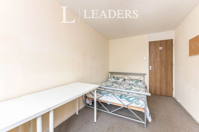 Room 4, 2, Bouverie Walk, Northampton photo 2