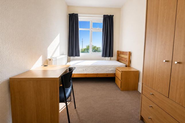 Room 2, 6, Powis Grove, Brighton photo 2