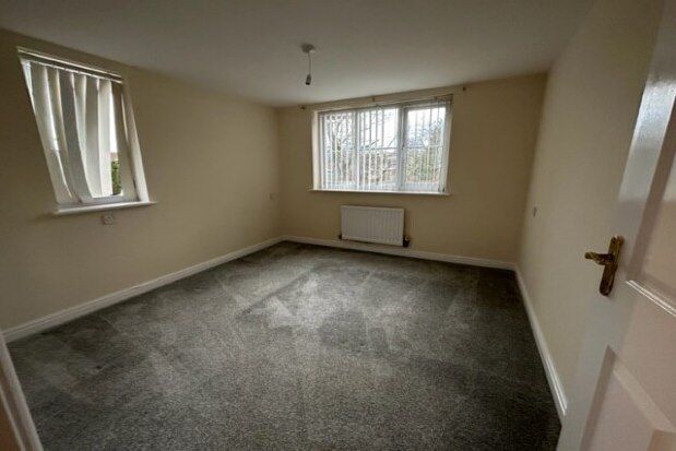 Flat to rent in Breckside Park, Liverpool