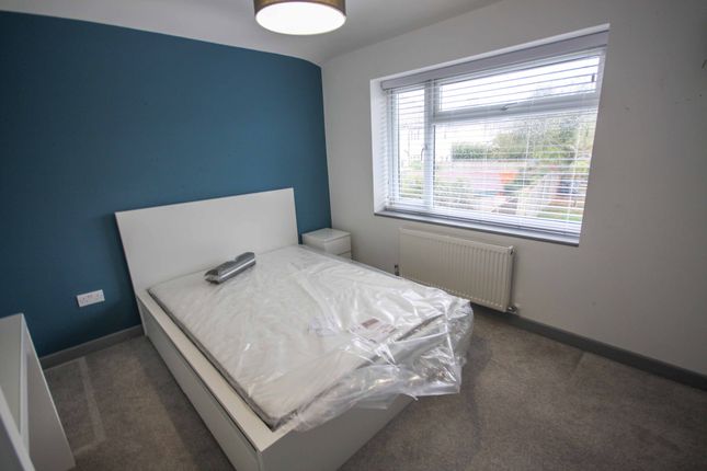 Thumbnail Room to rent in Yarwood Road, Chelmsford