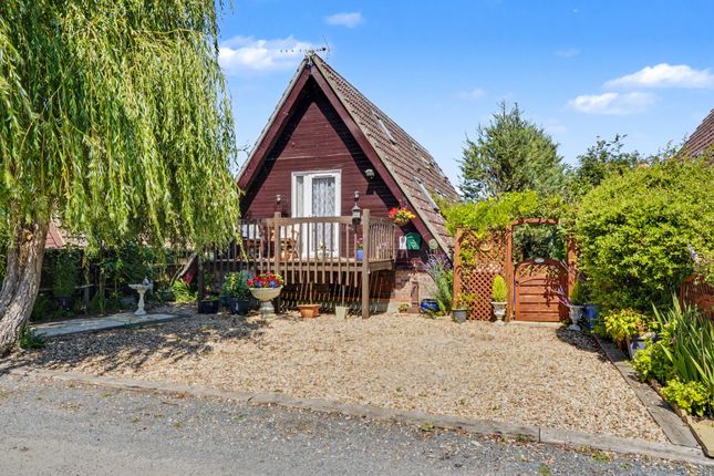 1-bed house on 107 Lakeside Isleham Marina Fen Bank, Ely, £310,000