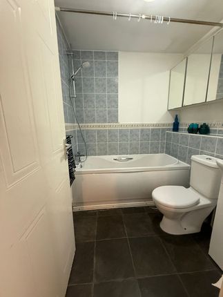 2 Bed Terraced House To Rent Hutton Close, Luton Lu4
