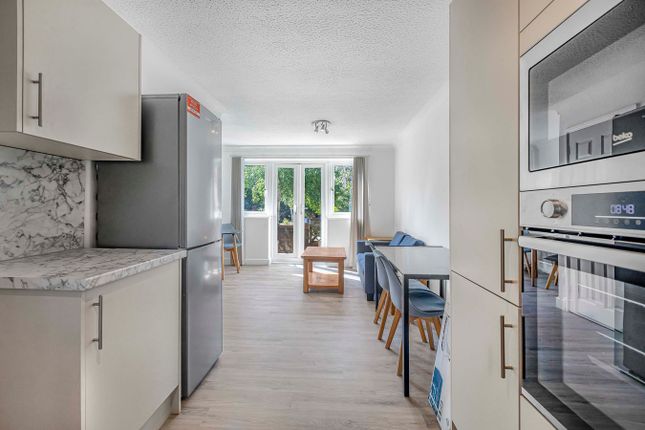 4-bed house on 9, Greenland Quay, London, £4,500/mo
