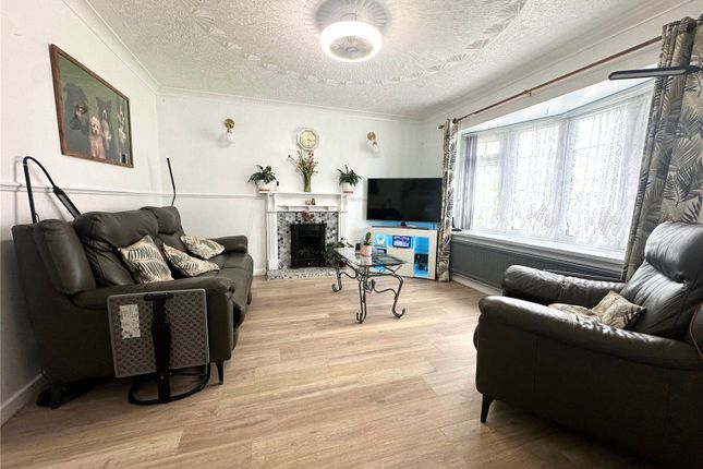 10, Tudor Close, Pembrokeshire photo 3