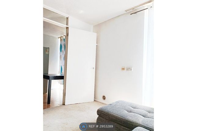 2-bed flat on Flat, Pelham Road, London, £2,000/mo