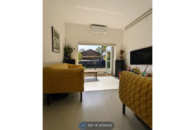 9, Royal Victor Place, London, E3 photo 2