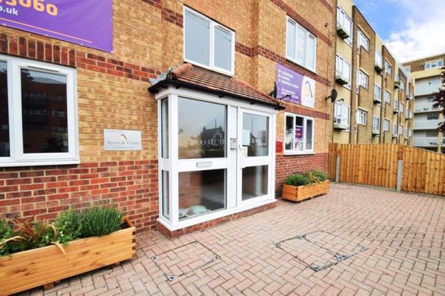 Thumbnail Flat to rent in 1217 London Road, Leigh On Sea, Essex
