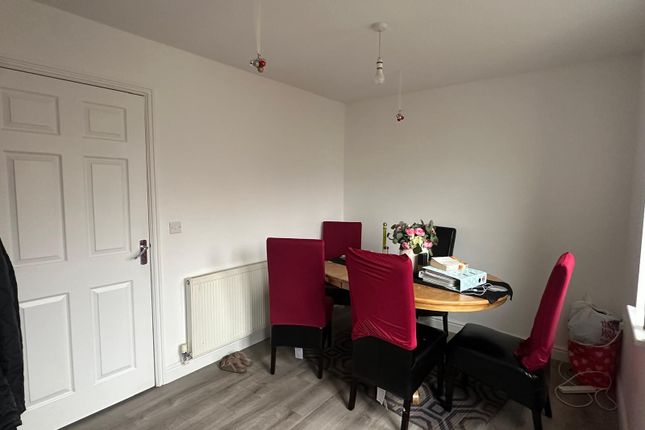 43, Holdich Street, Peterborough photo 4
