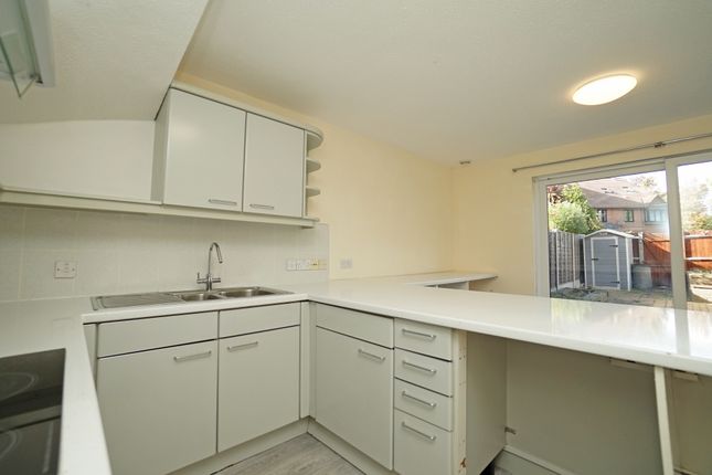 12, Cadgwith Place, Portsmouth photo 4