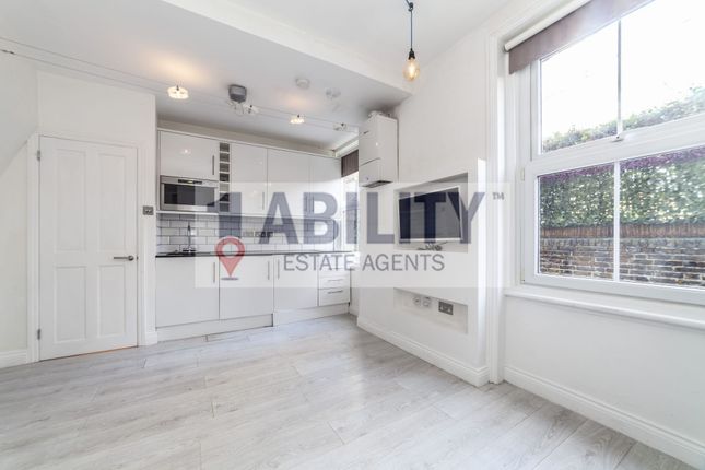 Flat One, Devonshire House, London photo 3