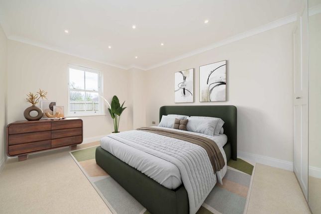 Flat for sale in Portsmouth Avenue, Thames Ditton