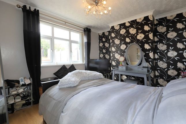 108, Barnard Road, Wolverhampton photo 4