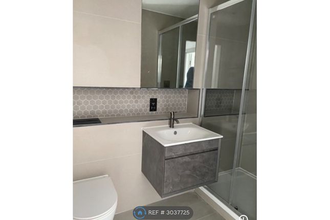 Flat, Theodores Place Stonehills, Welwyn Garden City photo 4