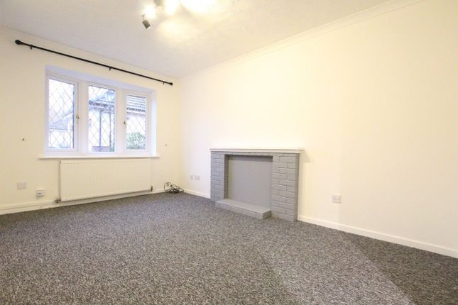 4 Debdale Avenue, Worcester photo 2