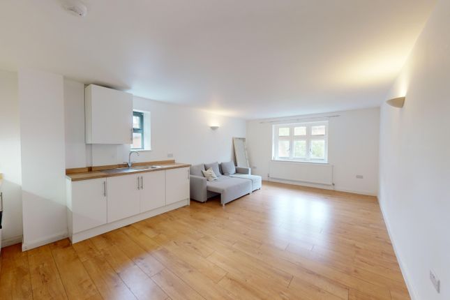 Thumbnail Flat to rent in Lansdowne Road, Hove